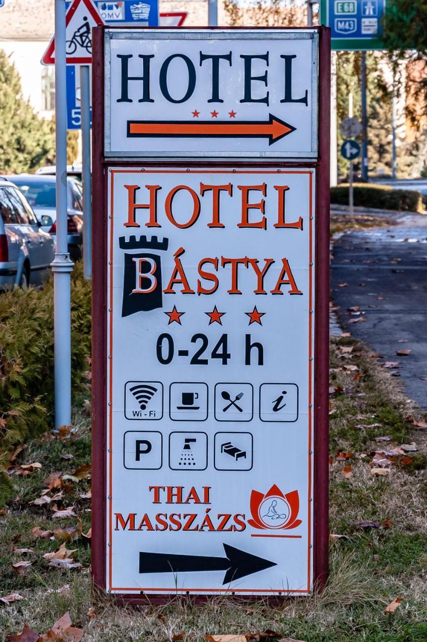 Bastya Hotel Mako Luaran gambar