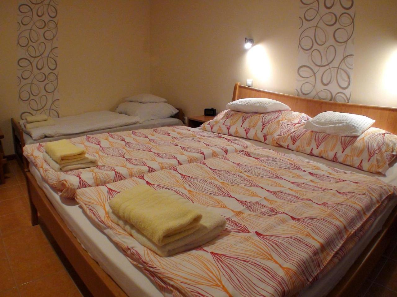 Bastya Hotel Mako Luaran gambar